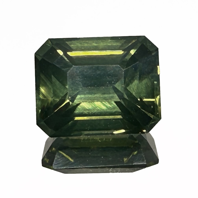 10009836：グリーンジルコン　EM　7.7×6.2　2.24ct