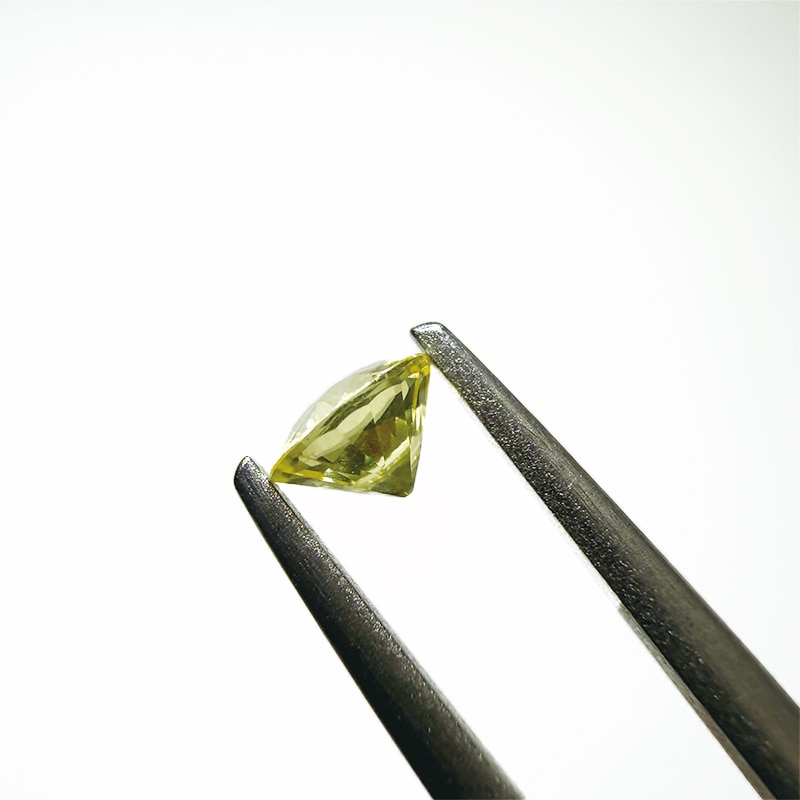 10001589：ファンシーカラーサファイア　RD　4.4ｍｍ　0.39ct