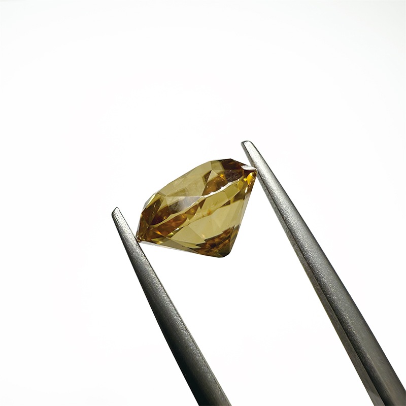 イエロージルコン 10.3×8.1mm 5.25ct