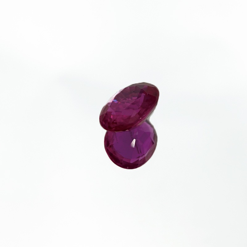487:ルビー OV 6.1×5.2mm 0.79ct