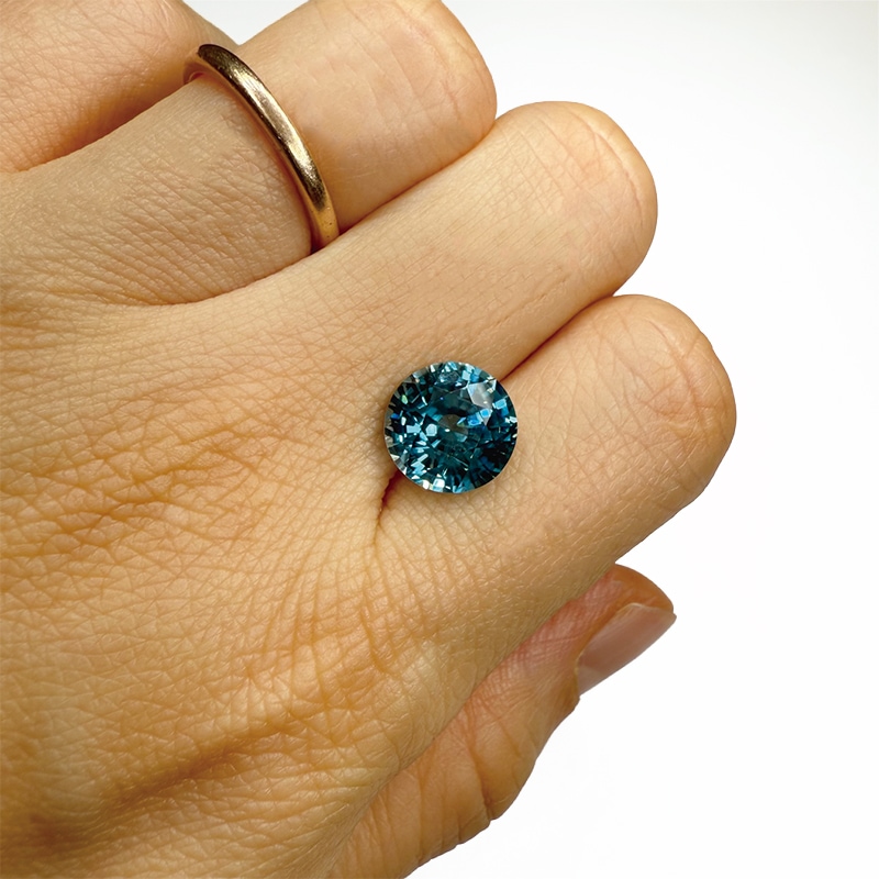 ブルージルコン　9.6ｍｍ　5.53ct