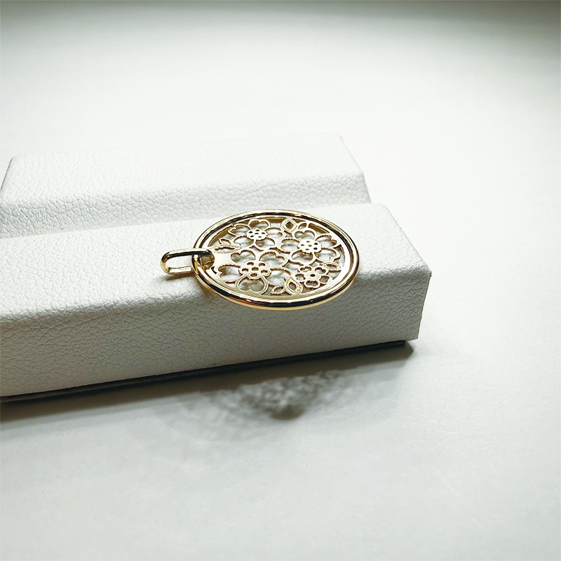 透かし　レーザーコイン『桜』Mサイズ