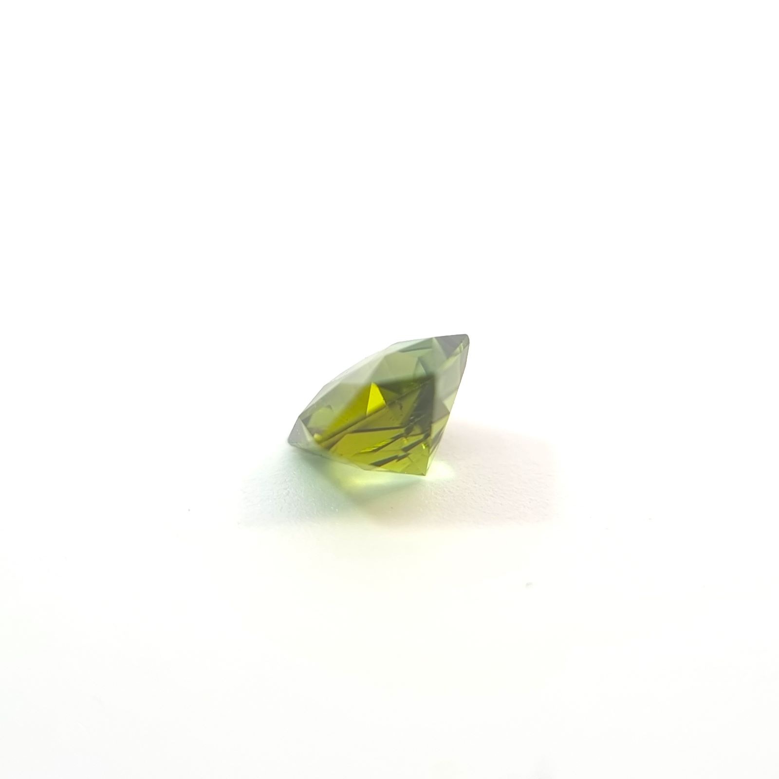 No.10000093：トルマリン　5.2mm 0.48ct
