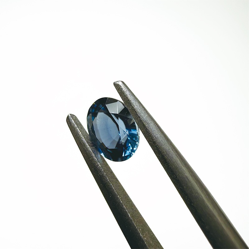 10008158：サファイア　OV　5.1×4.1mm　0.48ct