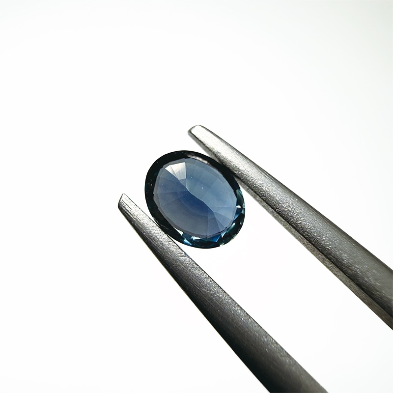 10008158：サファイア　OV　5.1×4.1mm　0.48ct