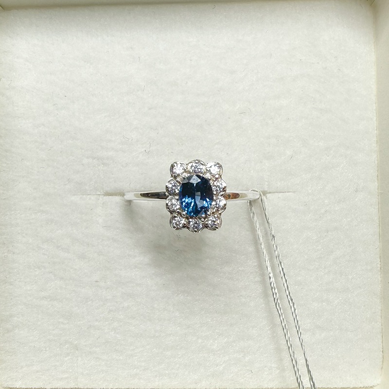 10008158：サファイア　OV　5.1×4.1mm　0.48ct