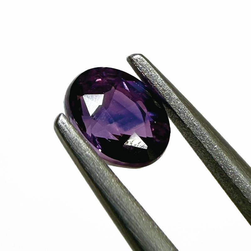 10009755：パープルサファイア　OV　5.7×4.4ｍｍ　1.01ct