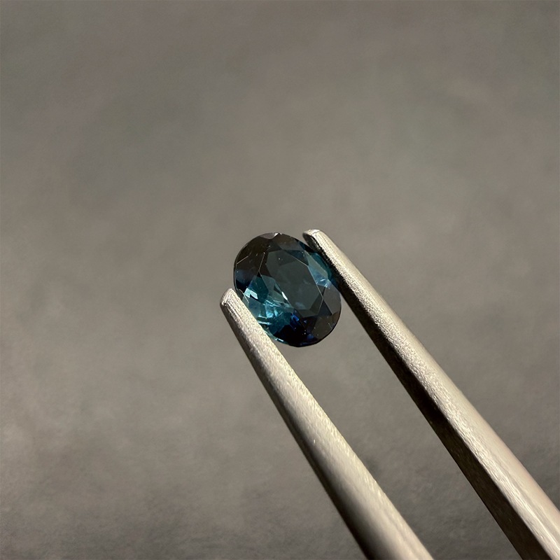 10008468：インディゴライトトルマリン　OV　5.0×4.0ｍｍ　0.32ct