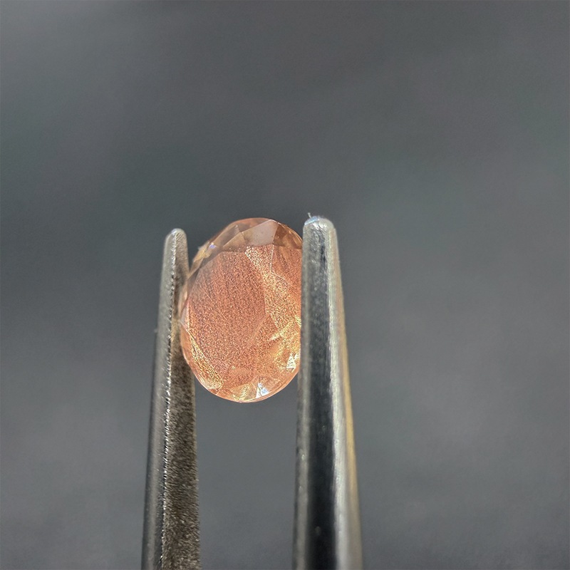 10009555：オレゴンサンストーン　RD　6.2ｍｍ　0.78ct