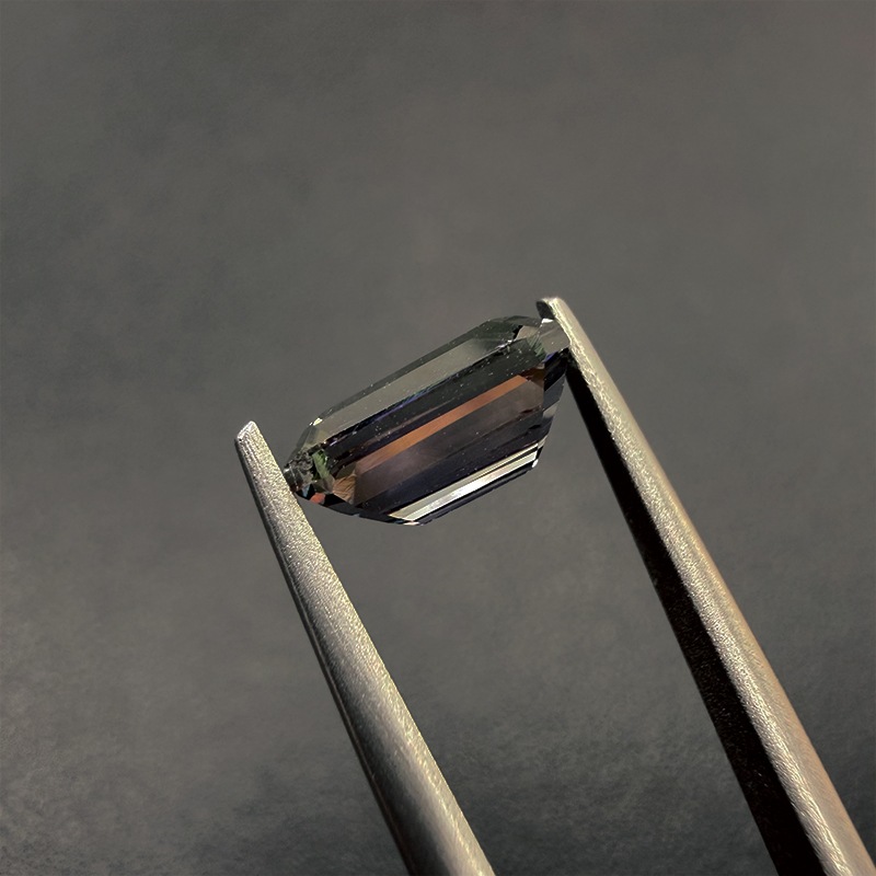 10009562：ゾイサイト EM 8.9×6.0mm 2.27ct