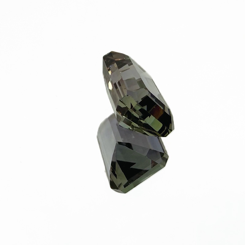 10009562：ゾイサイト EM 8.9×6.0mm 2.27ct