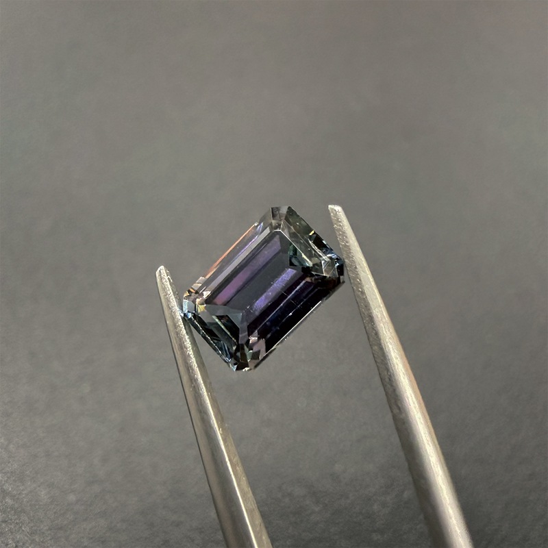 10009562：ゾイサイト EM 8.9×6.0mm 2.27ct