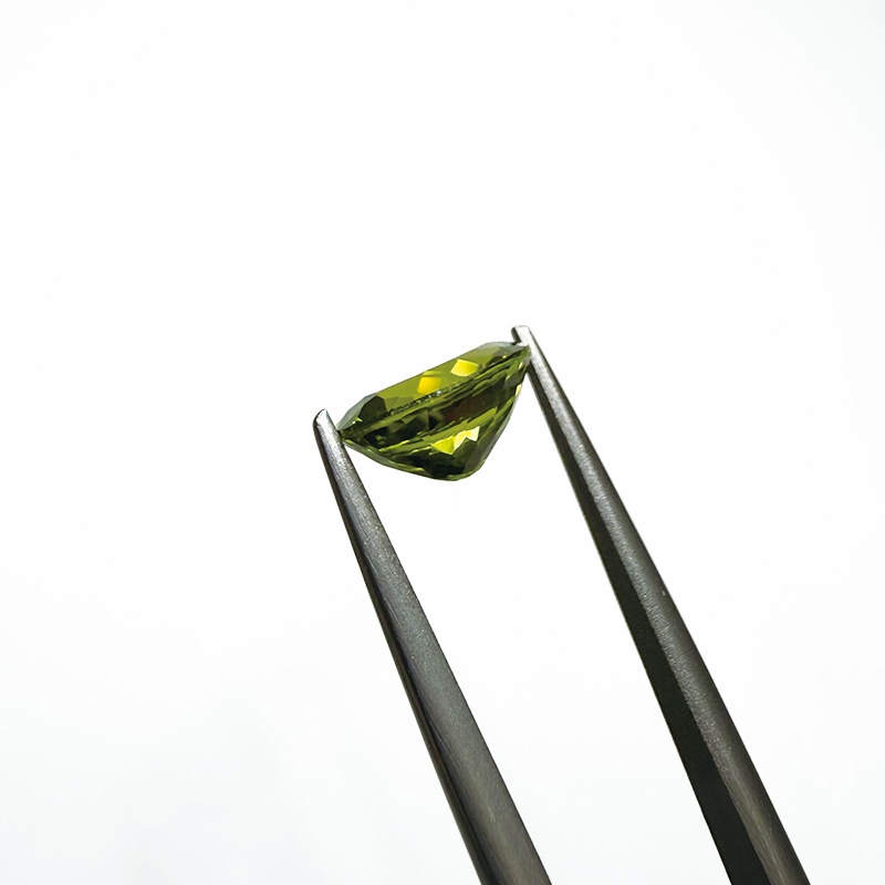 10009018：ペリドット OV 9.9×7.9mm 2.61ct