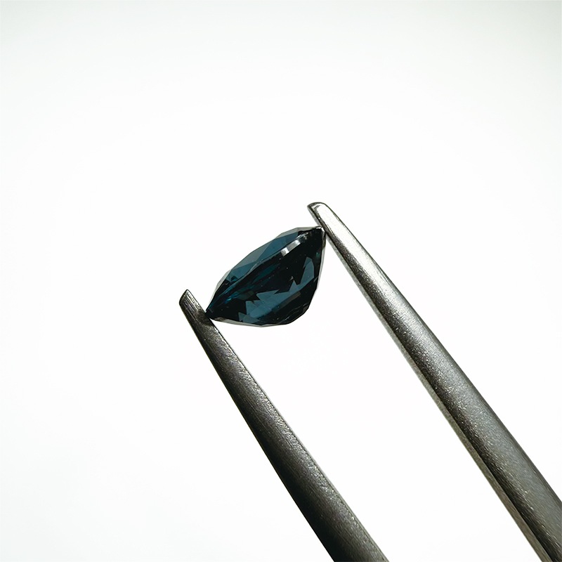402：コバルトスピネル OV 6.09×4.16mm 0.73ct GIT鑑別付き