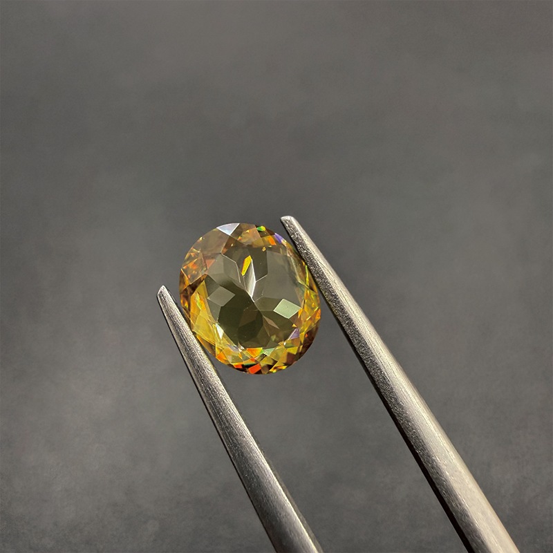 10009576：スフェーン OV 7.8×6.8mm 1.88ct