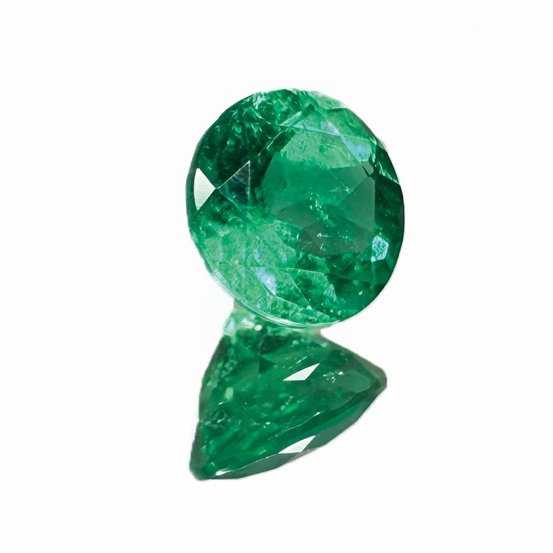 10009885：エメラルド（コロンビア産・宝石貴金属ソーティング付き） RD 3.95×3.94mm 0.221ct