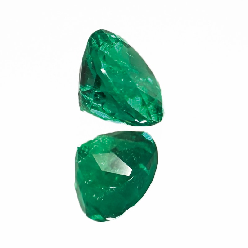 10009885：エメラルド（コロンビア産・宝石貴金属ソーティング付き） RD 3.95×3.94mm 0.221ct