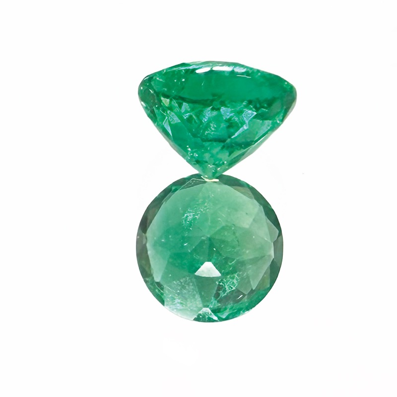 10009885：エメラルド（コロンビア産・宝石貴金属ソーティング付き） RD 3.95×3.94mm 0.221ct