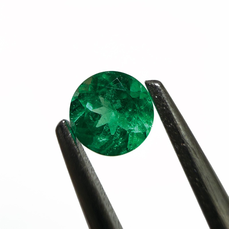 10009885：エメラルド（コロンビア産・宝石貴金属ソーティング付き） RD 3.95×3.94mm 0.221ct