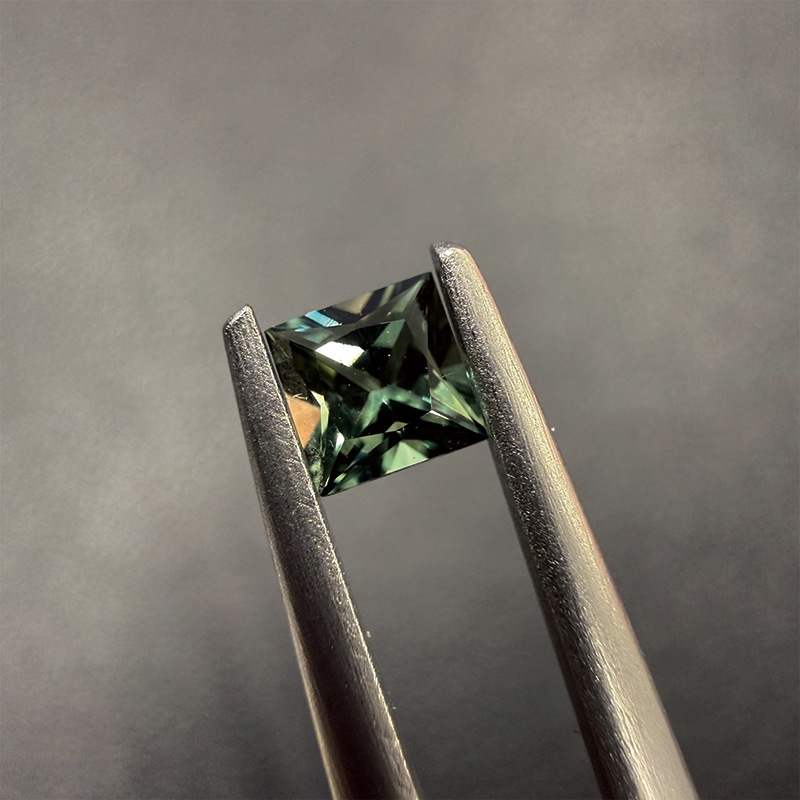 448：ティールサファイア　PRI　3.7ｍｍ　0.31ct