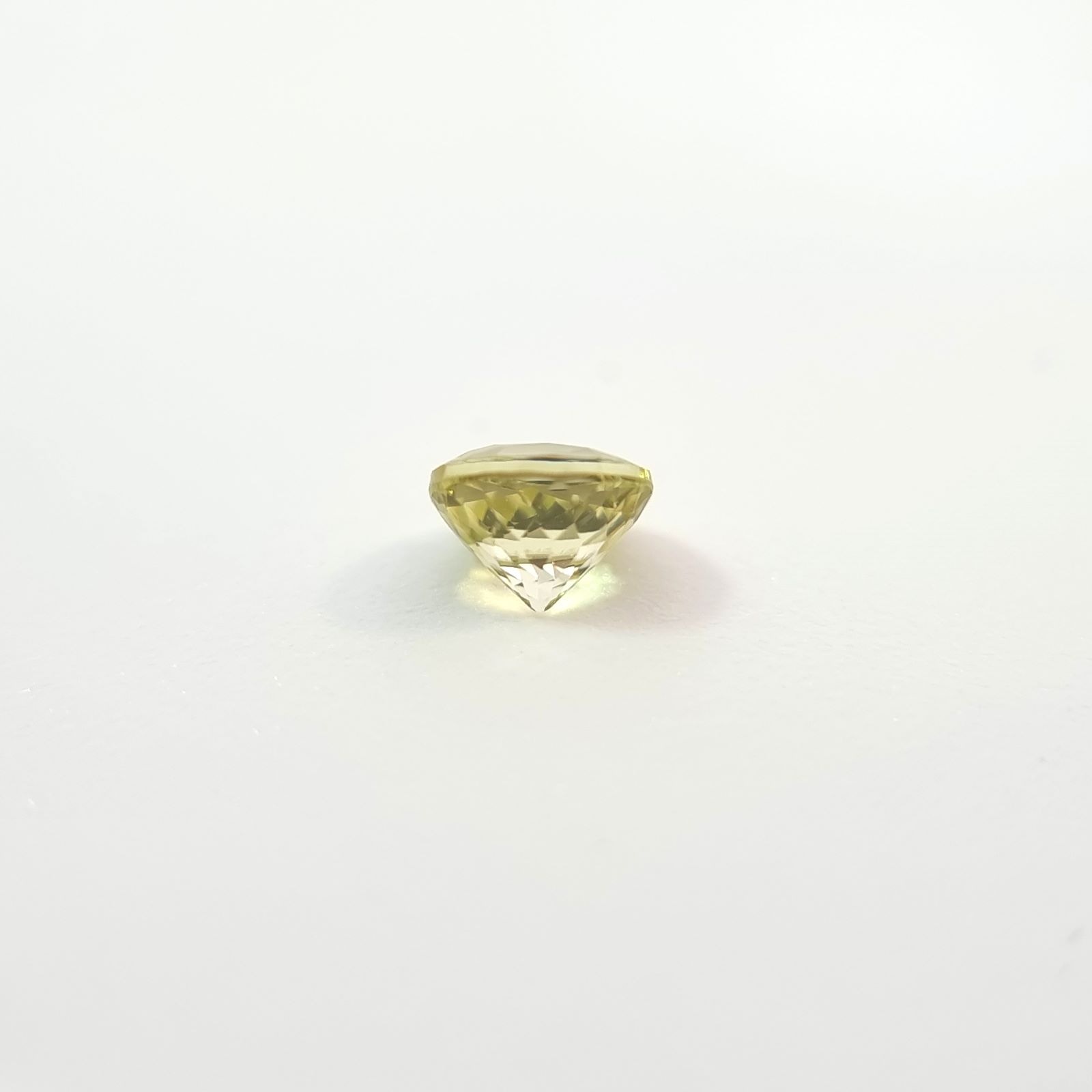 10006628：ガーネット　OV 4.1×3.7ｍｍ 0.32ct