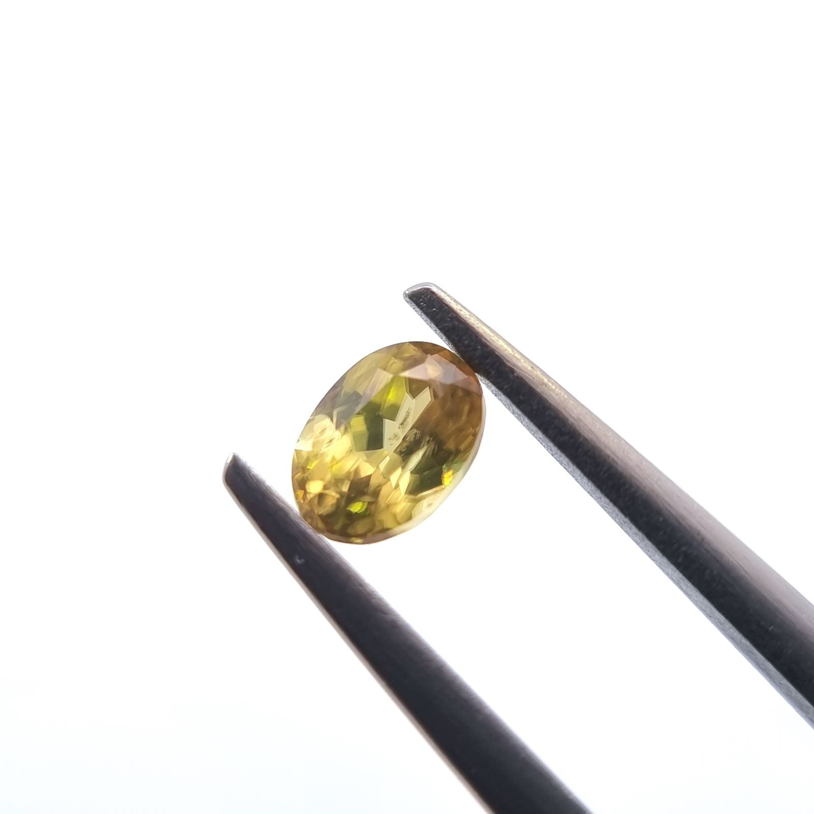 10006026：スフェーン OV 5.2×3.8ｍｍ 0.43ct