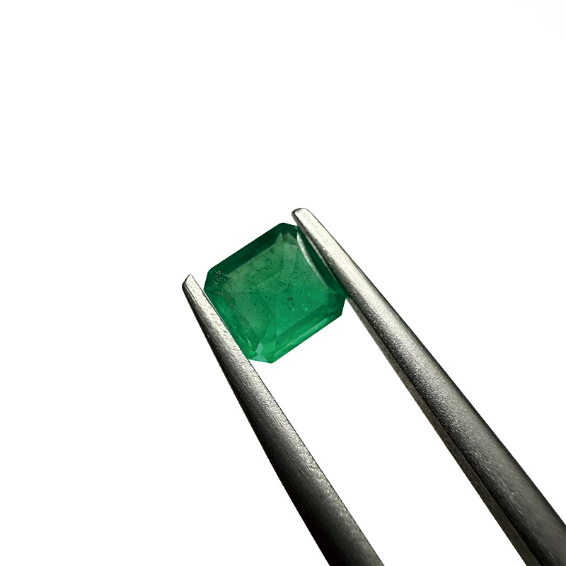 494：エメラルド　EM 5.3×5.0ｍｍ 0.60ct