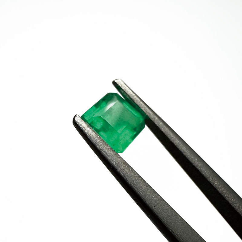 494：エメラルド　EM 5.3×5.0ｍｍ 0.60ct