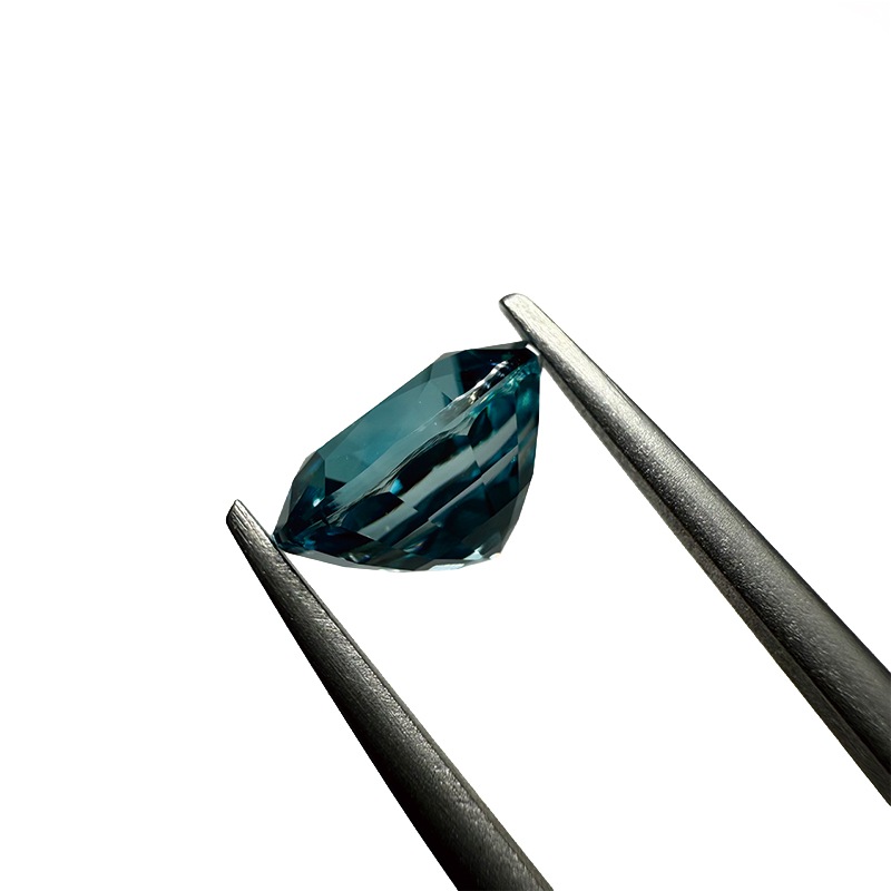 470：ブルージルコン　OV 9.0×7.0ｍｍ 3.49ct