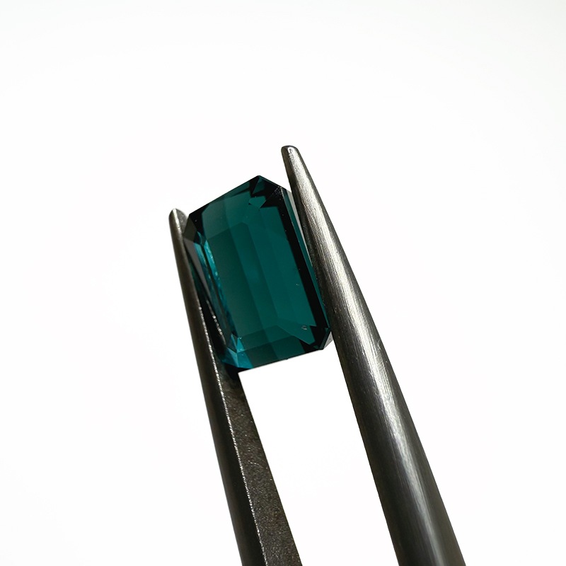 インディゴトルマリン　 EM　8.3×6.6ｍｍ 2.65ct