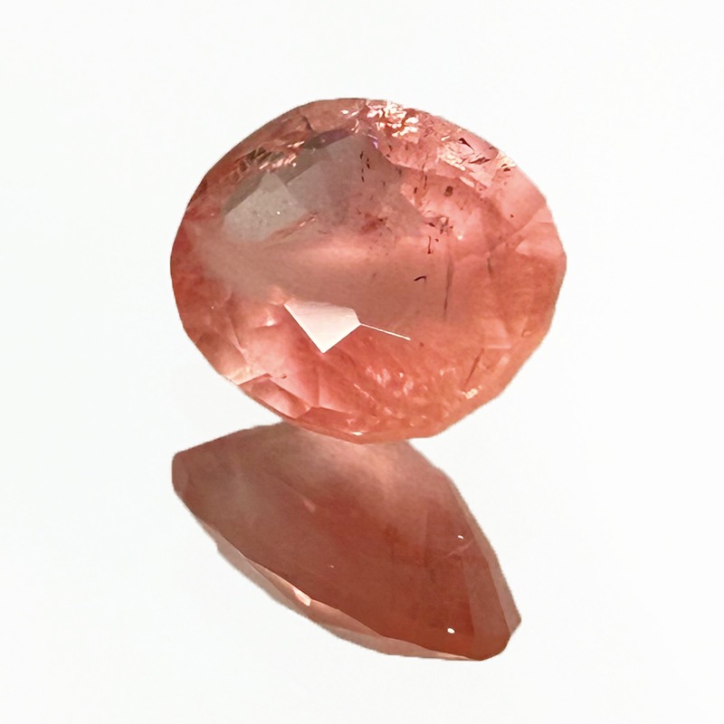 10009163:ピンクユークレース 5.4×4.4mm 0.446ct 日独ソーティング付き