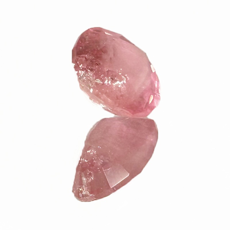 10009163:ピンクユークレース 5.4×4.4mm 0.446ct 日独ソーティング付き