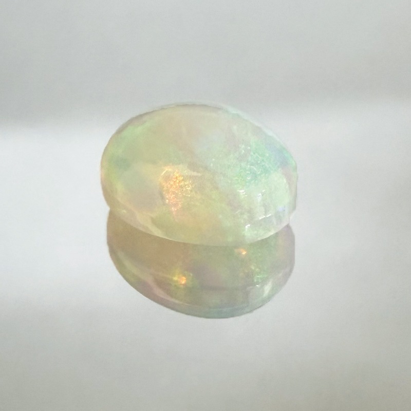 10008907：オパール　OV　10.1×8.0ｍｍ　1.94ct