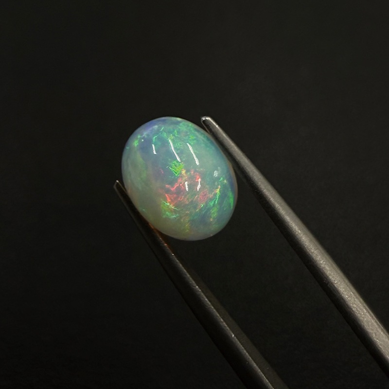 10008907：オパール　OV　10.1×8.0ｍｍ　1.94ct