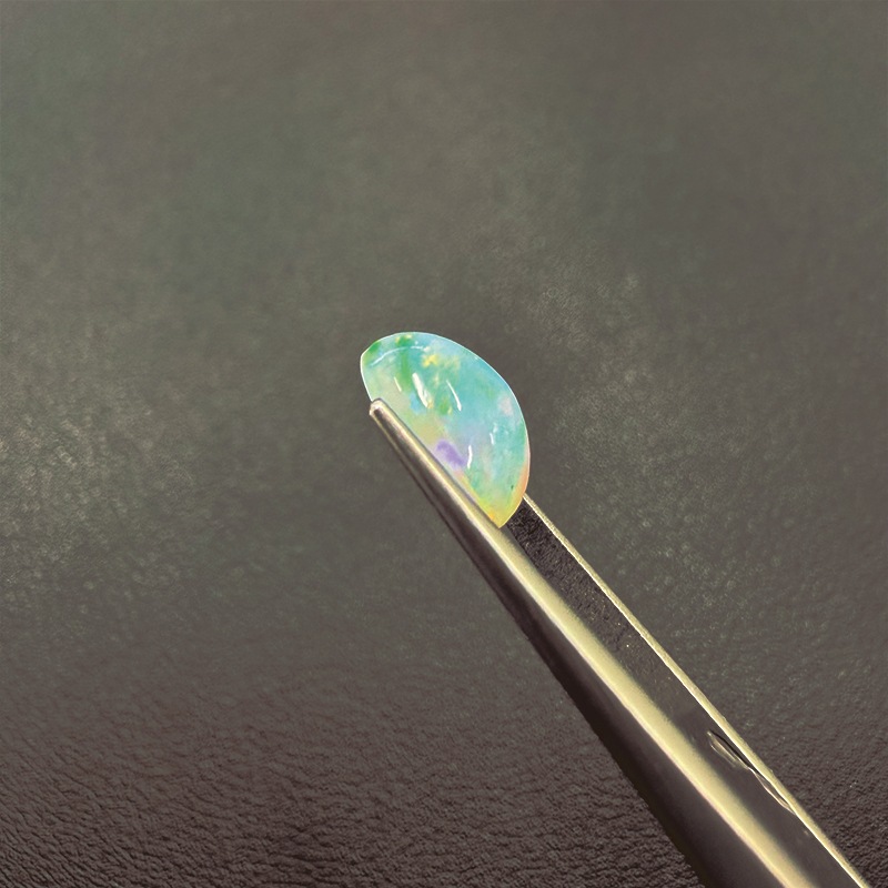 10008907：オパール　OV　10.1×8.0ｍｍ　1.94ct