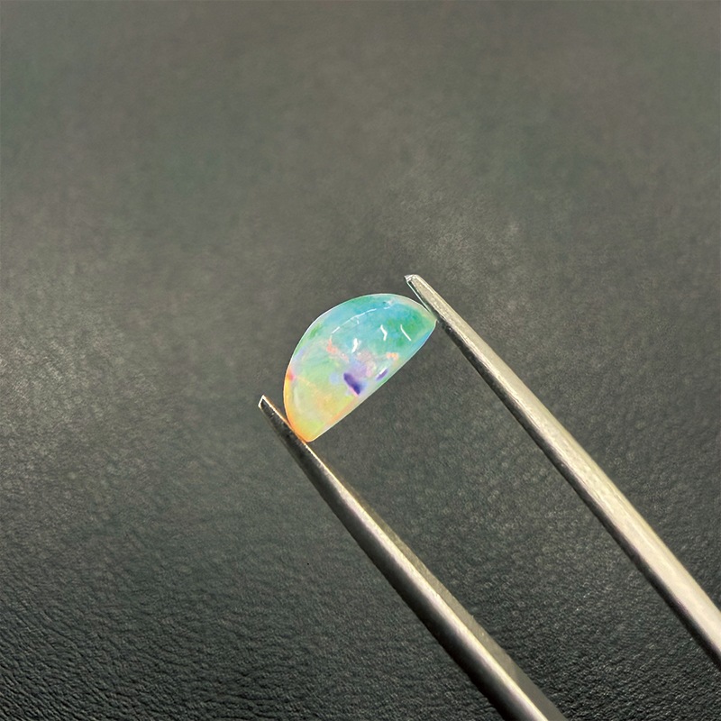 10008907：オパール　OV　10.1×8.0ｍｍ　1.94ct