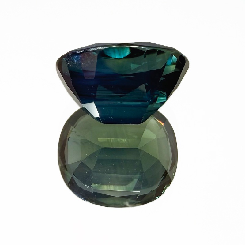 10009673：サファイア 9.6×8.5mm 3.78ct