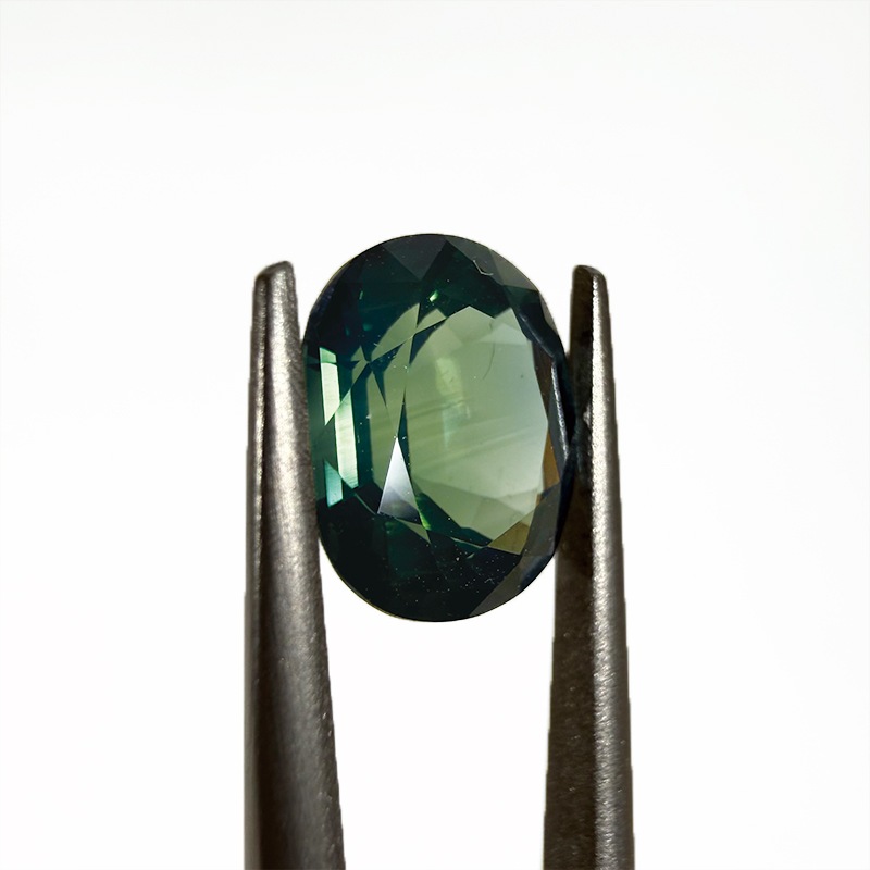 10009673：サファイア 9.6×8.5mm 3.78ct