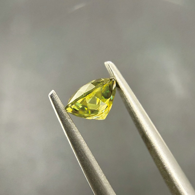 462：スフェーン　RD　6.1ｍｍ　1.05ct