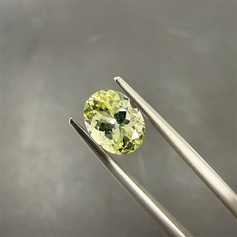 10008050：トルマリン 　OV 9.0×7.0mm　2.19ct