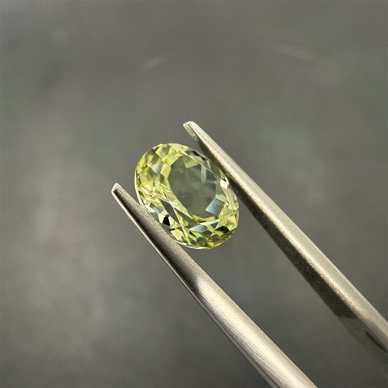 10008050：トルマリン 　OV 9.0×7.0mm　2.19ct