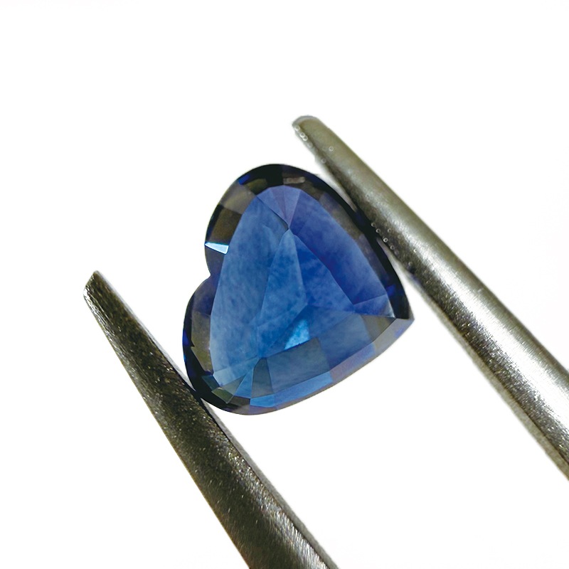 10008114：コーンフラワーサファイア 6.4×5.8mm 1.33ct　AIGS鑑別書付き