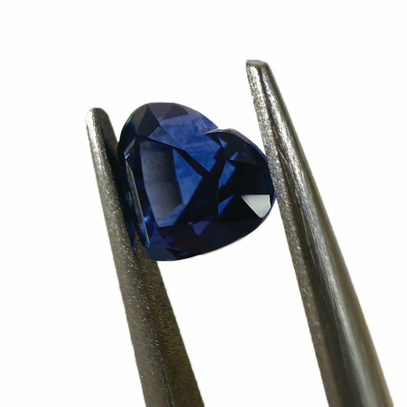 10008114：コーンフラワーサファイア 6.4×5.8mm 1.33ct　AIGS鑑別書付き