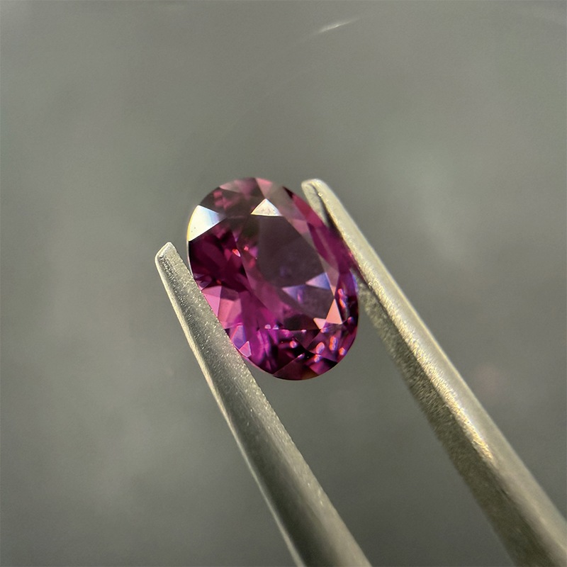 10008886：ロードライトガーネット OV7.9×6.0mm 1.32ct