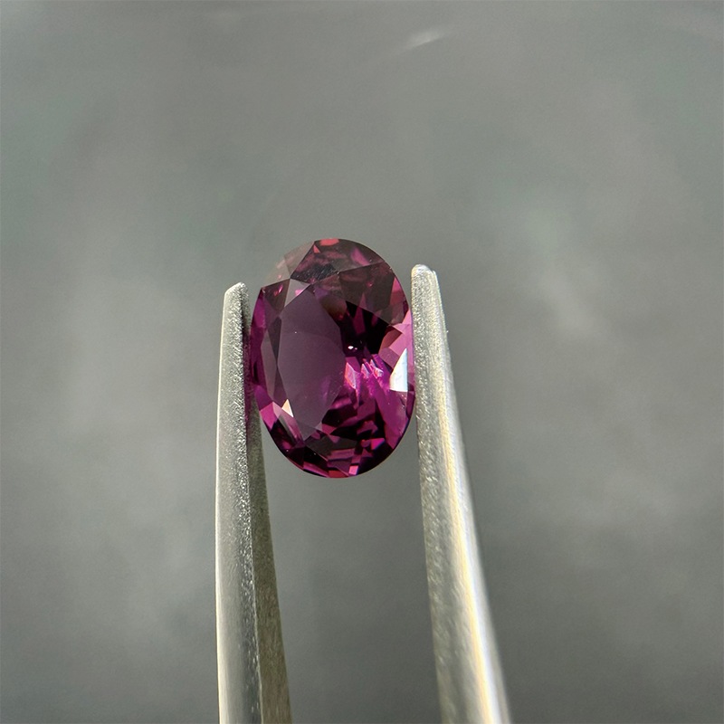 10008886：ロードライトガーネット OV7.9×6.0mm 1.32ct