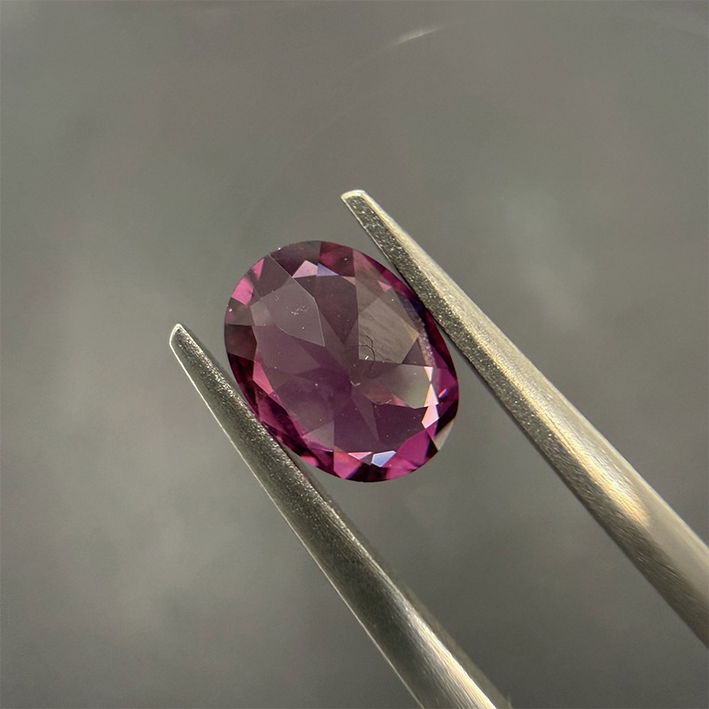 10008886：ロードライトガーネット OV7.9×6.0mm 1.32ct