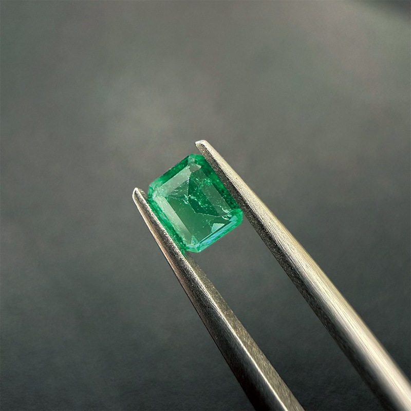 163：エメラルド　EM　5.5×4.7ｍｍ　0.48ct