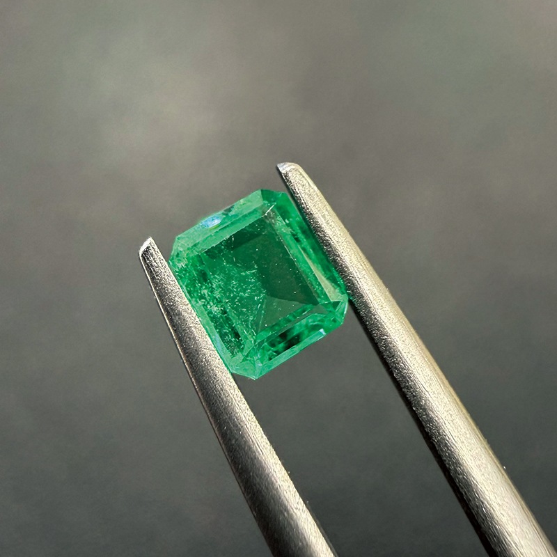 163：エメラルド　EM　5.5×4.7ｍｍ　0.48ct