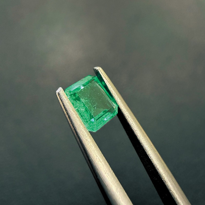 163：エメラルド　EM　5.5×4.7ｍｍ　0.48ct