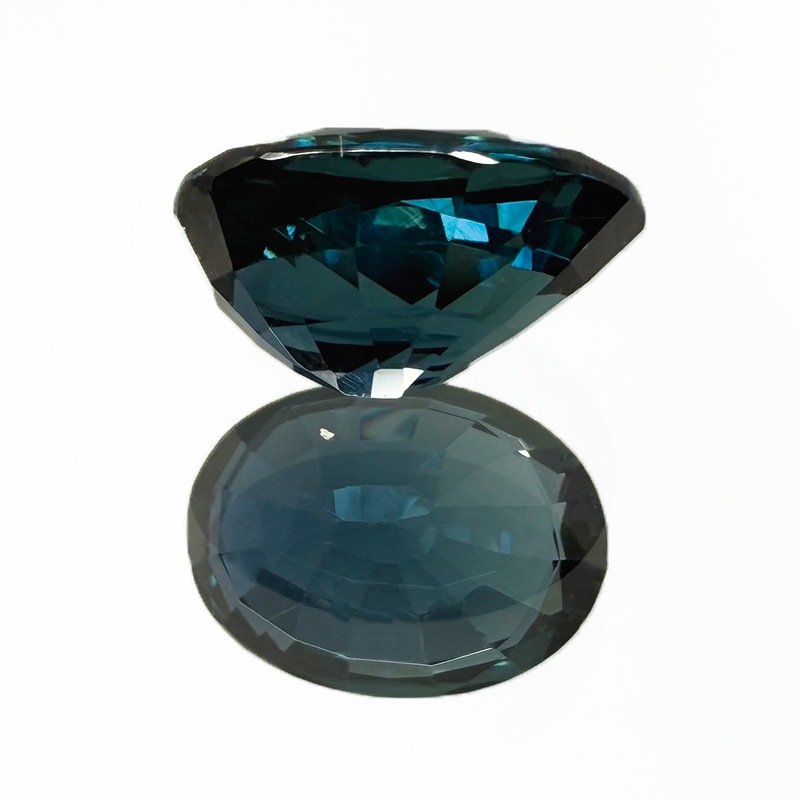 10009772：サファイア 7.0×5.1mm 1.17ct